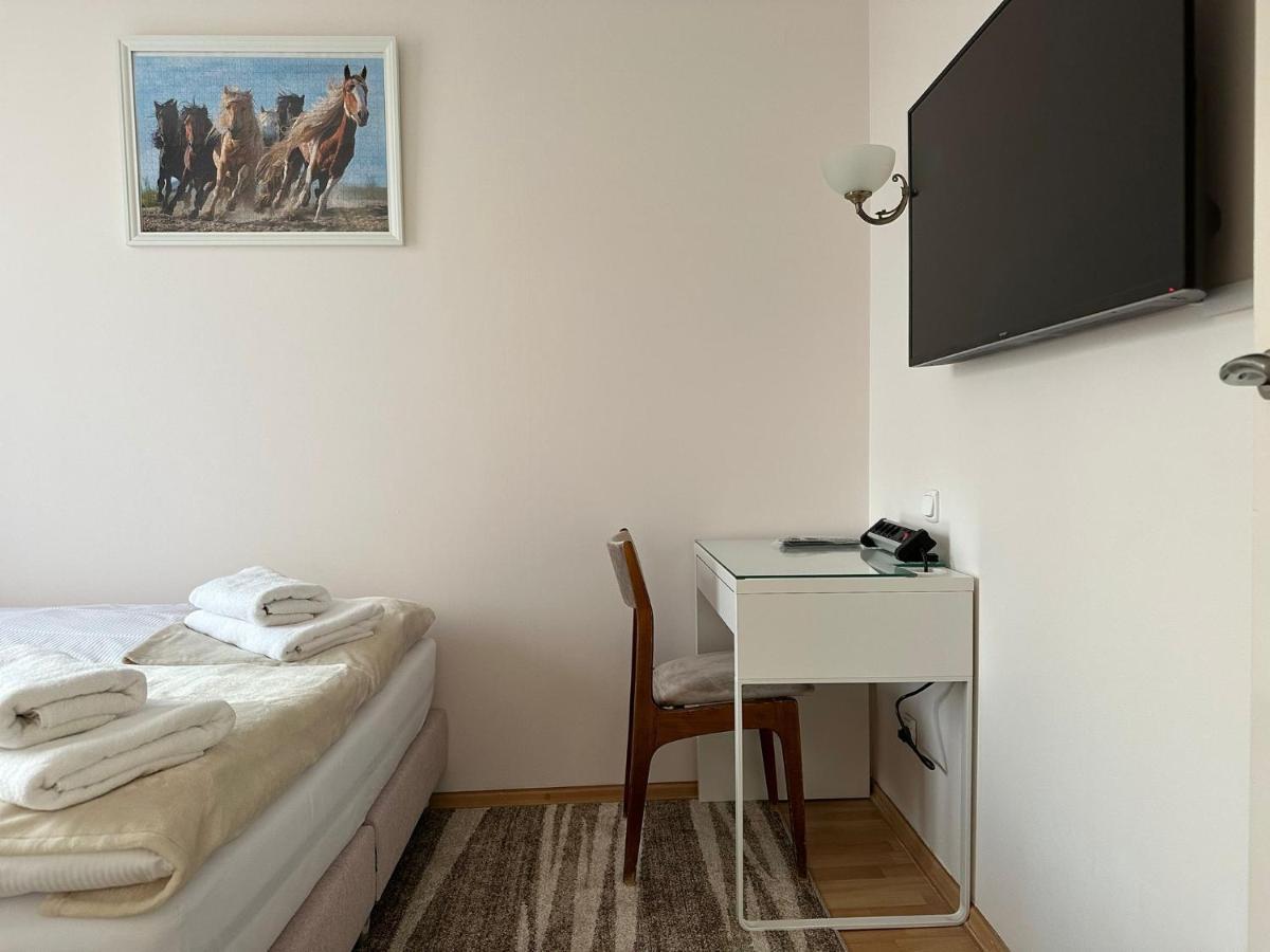 Apartament Bazylianska - 100M Do Metra "Brodno", 20 Minut Do Centrum Warszawy Varsovia Exterior foto