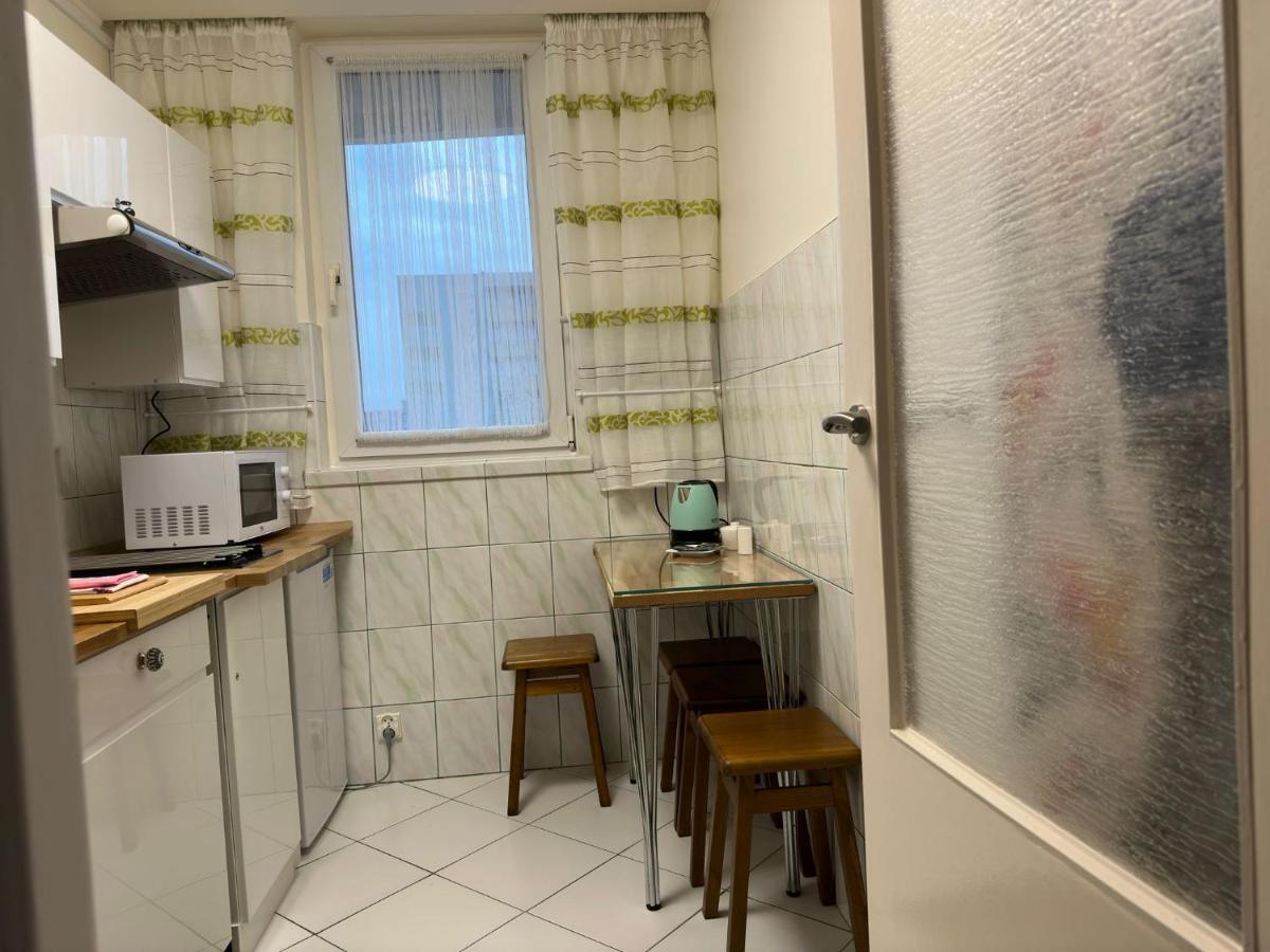 Apartament Bazylianska - 100M Do Metra "Brodno", 20 Minut Do Centrum Warszawy Varsovia Exterior foto