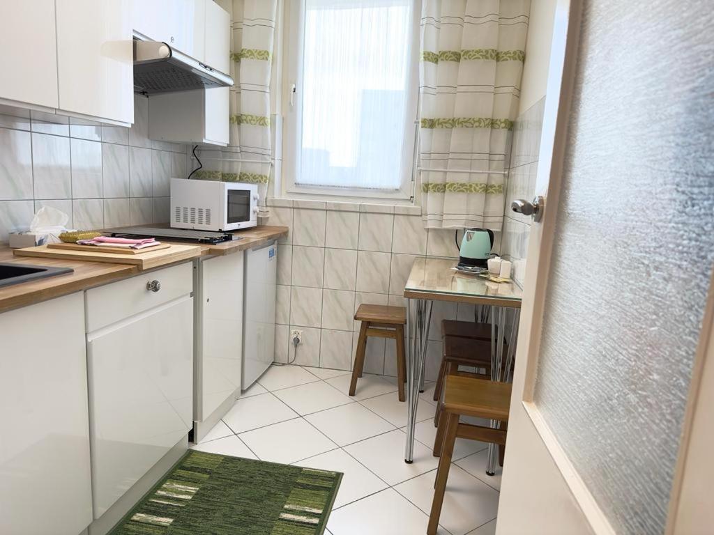 Apartament Bazylianska - 100M Do Metra "Brodno", 20 Minut Do Centrum Warszawy Varsovia Exterior foto
